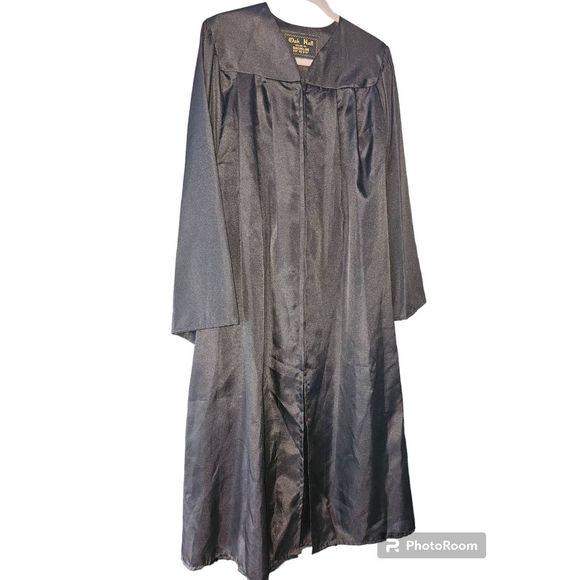 Oak Hill Graduation Gown 5'9"- 5'11" Bachelor - Picture 1 of 5